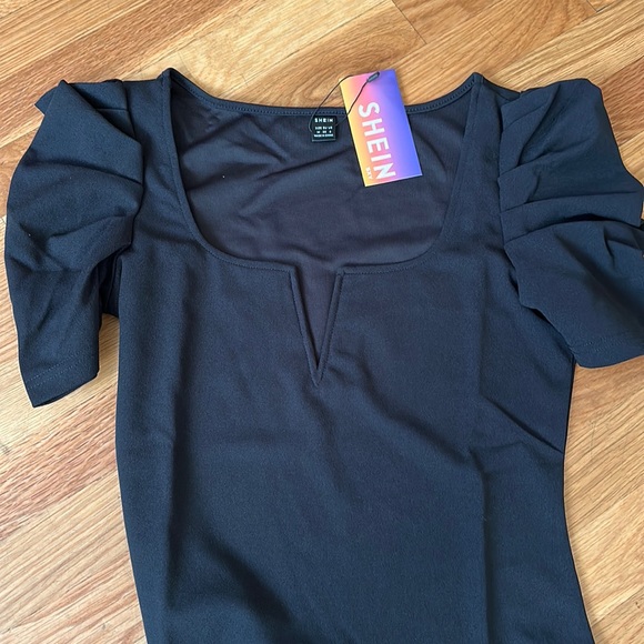 Black Ruffle Sleeve Bodysuit - Picture 2 of 4